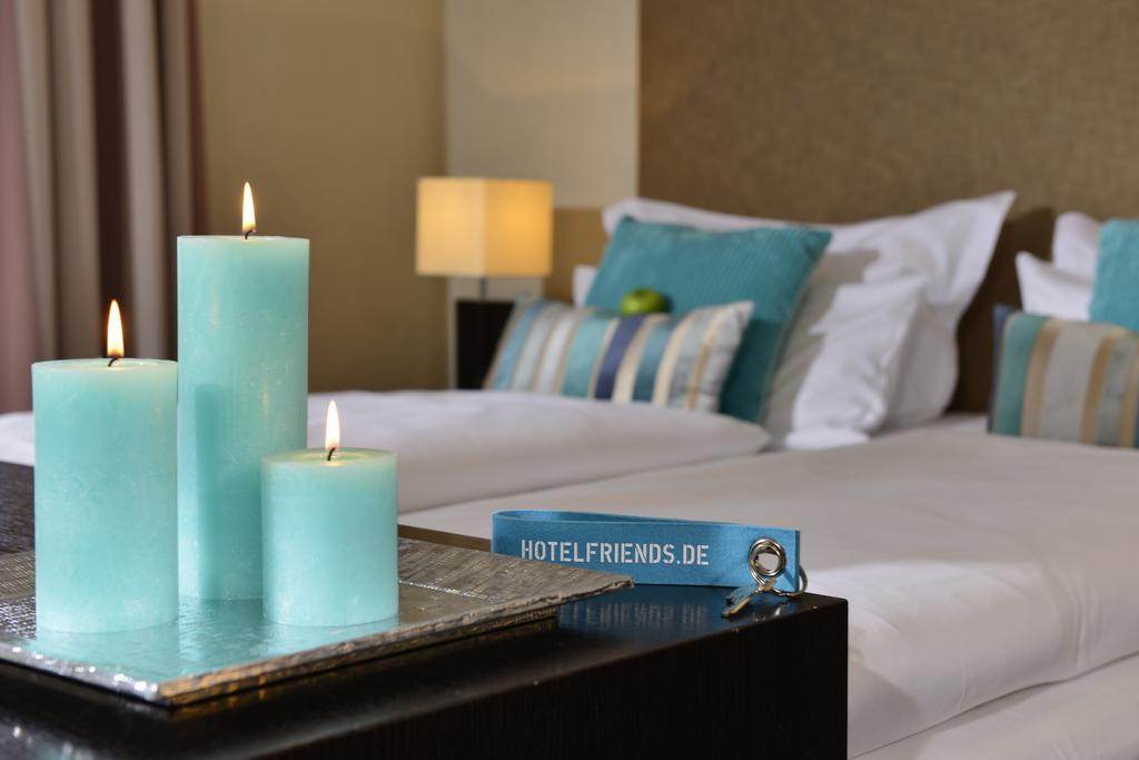 Friends Hotel 3*