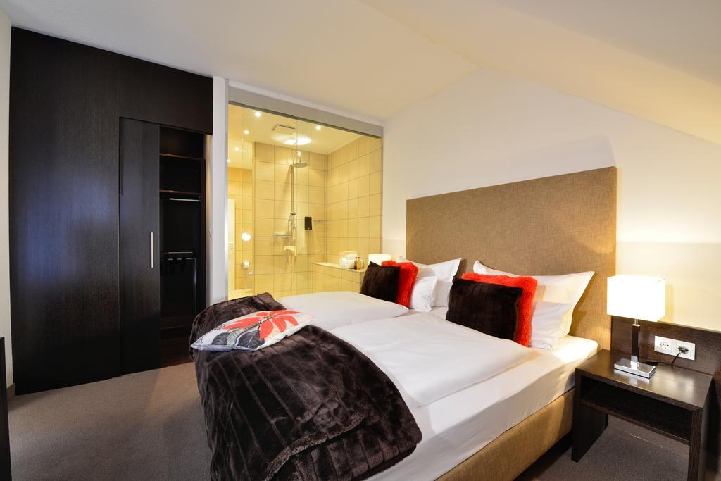 Friends Hotel